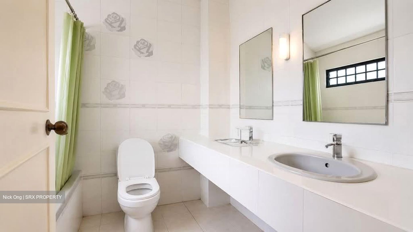 Bedok Ria (D16), Terrace #572619271